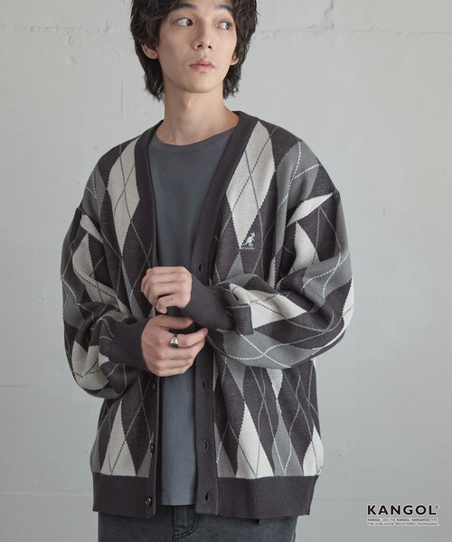 KANGOL(カンゴール)の「KANGOL/カンゴール 別注 ロゴ ワンポイント刺繍 デザインアソートシームポケットルーズニットカーディガン(カーディガン/ボレロ・メンズ・ブラック系/チャコール/ブラウン/アイボリー/ネイビー系・L/M)」の19枚目の写真
