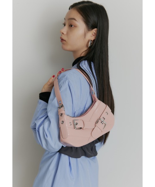 SEN TOKYO(セントーキョー)の「ベルトデザイン コンパクトショルダーバッグ(ショルダーバッグ・レディース・シルバー/ブラック/ホワイト/ピンク・FREE)」の18枚目の写真