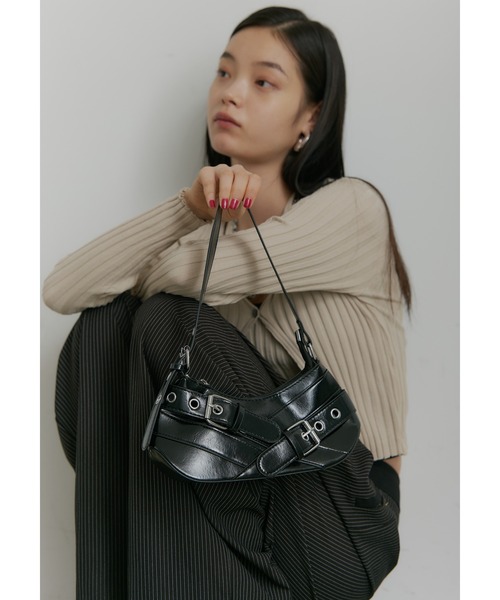 SEN TOKYO(セントーキョー)の「ベルトデザイン コンパクトショルダーバッグ(ショルダーバッグ・レディース・シルバー/ブラック/ホワイト/ピンク・FREE)」の14枚目の写真