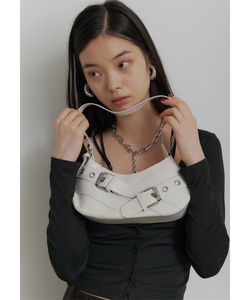 SEN TOKYO(セントーキョー)の「ベルトデザイン コンパクトショルダーバッグ(ショルダーバッグ・レディース・シルバー/ブラック/ホワイト/ピンク・FREE)」の11枚目の写真