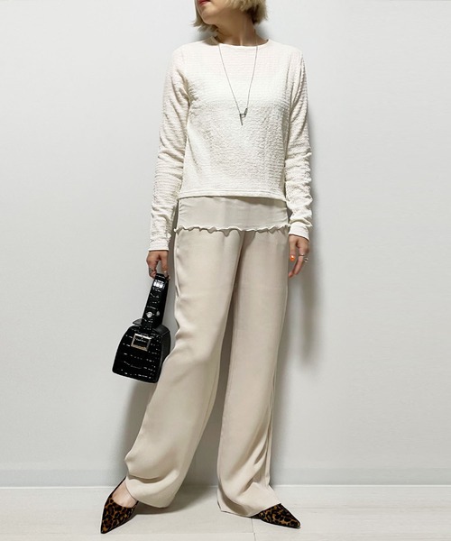Fizz(フィズ)の「シャーリング裾シアーロンT(Tシャツ/カットソー・レディース・アイボリー/ブラック/グレイッシュベージュ・M)」の4枚目の写真
