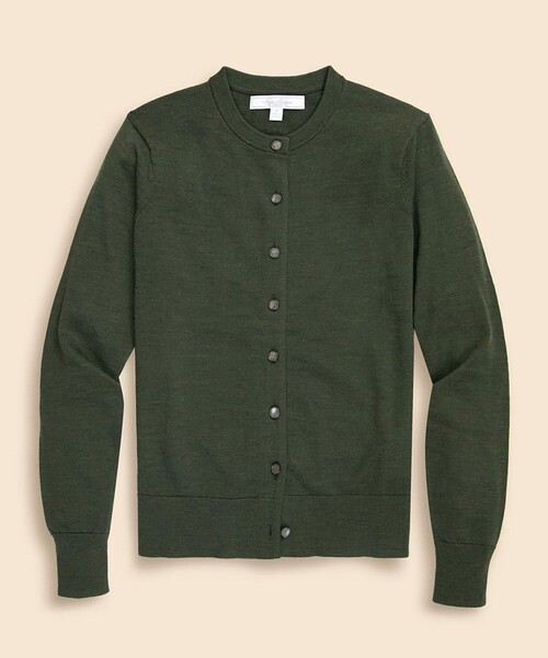 BROOKS BROTHERS(ブルックスブラザーズ)の「メリノウール クルーネックカーディガン(カーディガン/ボレロ・レディース・アイボリー/グレー/ダークグリーン/レッド/キャメル・X-SMALL/SMALL/LARGE/MEDIUM)」の3枚目の写真