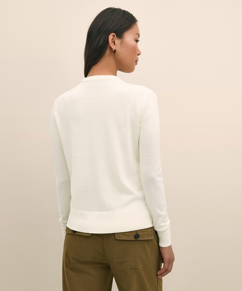 BROOKS BROTHERS(ブルックスブラザーズ)の「メリノウール クルーネックカーディガン(カーディガン/ボレロ・レディース・アイボリー/グレー/ダークグリーン/レッド/キャメル・X-SMALL/SMALL/LARGE/MEDIUM)」の6枚目の写真