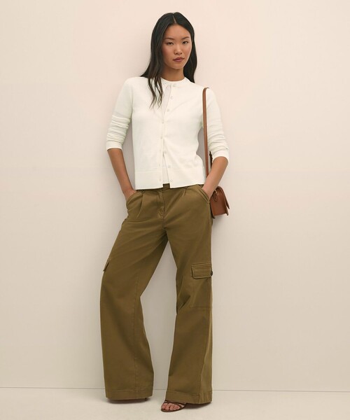 BROOKS BROTHERS(ブルックスブラザーズ)の「メリノウール クルーネックカーディガン(カーディガン/ボレロ・レディース・アイボリー/グレー/ダークグリーン/レッド/キャメル・X-SMALL/SMALL/LARGE/MEDIUM)」の8枚目の写真