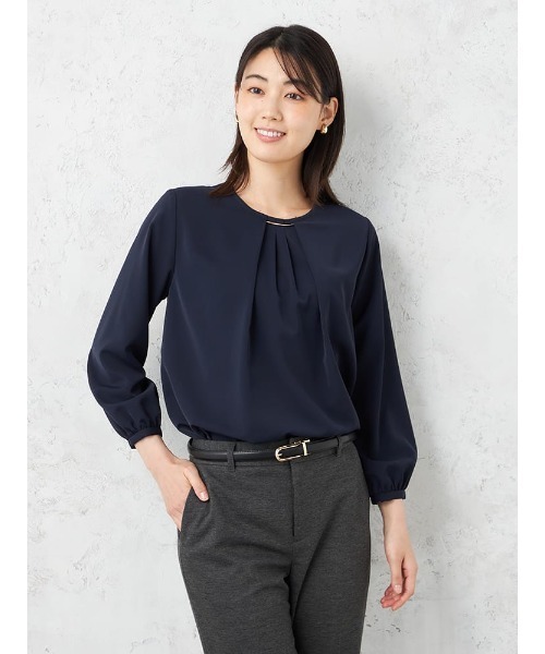 HARUYAMA(ハルヤマ)の「バー付きフロントタックブラウス UV加工 通年 【SOFFICE BEAUTYVEIL】(シャツ/ブラウス・レディース・ネイビー/オフホワイト/ベージュ・LL/L/S/M)」の2枚目の写真