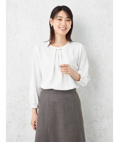 HARUYAMA(ハルヤマ)の「バー付きフロントタックブラウス UV加工 通年 【SOFFICE BEAUTYVEIL】(シャツ/ブラウス・レディース・ネイビー/オフホワイト/ベージュ・LL/L/S/M)」の3枚目の写真