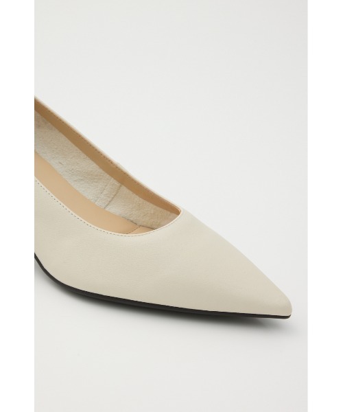 STACCATO（スタッカート）の「ダッシングパンプス（パンプス・レディース・ホワイト/ダークブラック・23.5cm/24cm/24.5cm/22.5cm/23cm）」の18枚目の写真