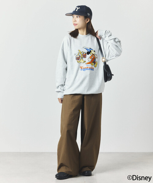 FREAK'S STORE（フリークスストア）の「DISNEY/ディズニー/『ファンタジア』/ブルーム/ミッキーマウス/フロッキープリント クルーネックスウェット/リラックスフィット（スウェット・メンズ・ライトグレー/ブラック・LARGE/MEDIUM）」の5枚目の写真