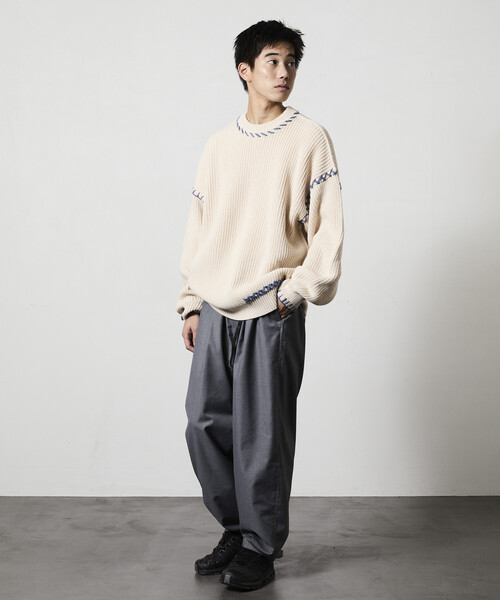 FREAK'S STORE（フリークスストア）の「限定展開 リラックスフィット ハンドステッチデザイン 畦編み クルーネック ニット（ニット/セーター・メンズ・チャコールグレー/ブラック/ブラウン/オフホワイト・MEDIUM/LARGE）」の22枚目の写真