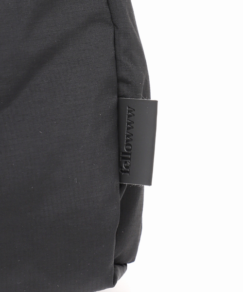 B.C STOCK（ベーセーストック）の「【fellowww / フェロー】別注 NEW パッファー ショルダーバッグ（ショルダーバッグ・メンズ・ライトイエロー/ブラック・FREE）」の4枚目の写真