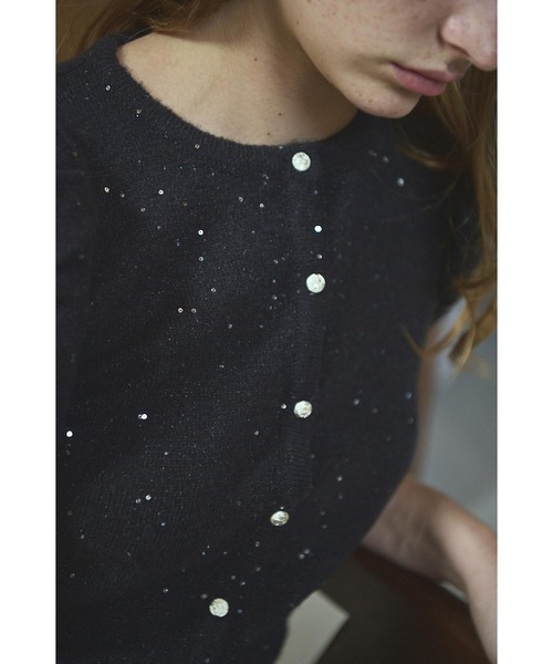 Estella.K(エステラケー)の「Mira Knit Cardigan スパンコールボリュームスリーブニットカーディガン(カーディガン/ボレロ・レディース・ブラック/レッド/イエロー・FREE)」の7枚目の写真