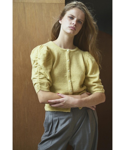 Estella.K(エステラケー)の「Mira Knit Cardigan スパンコールボリュームスリーブニットカーディガン(カーディガン/ボレロ・レディース・ブラック/レッド/イエロー・FREE)」の5枚目の写真