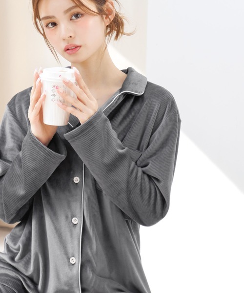 Dita(ディータ)の「カットコール裏シャギー開襟セットアップ(ルームワンピース・レディース・モカ/ブラック/チャコールグレー・FREE)」の8枚目の写真