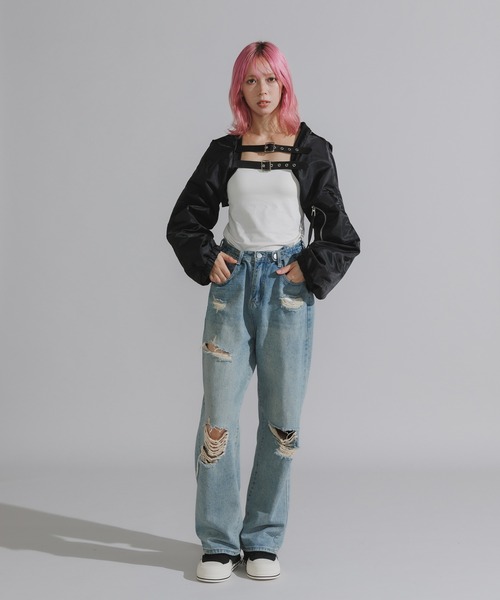 Chick（チック）の「Belt Strap Cropped Length Bomber Jacket / ベルトストラップ クロップド丈ブルゾン（ブルゾン・レディース・ブラック・FREE）」の8枚目の写真
