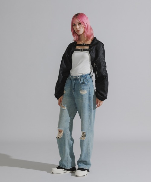 Chick（チック）の「Belt Strap Cropped Length Bomber Jacket / ベルトストラップ クロップド丈ブルゾン（ブルゾン・レディース・ブラック・FREE）」の10枚目の写真