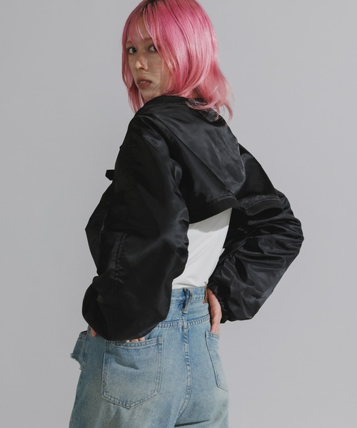Chick（チック）の「Belt Strap Cropped Length Bomber Jacket / ベルトストラップ クロップド丈ブルゾン（ブルゾン・レディース・ブラック・FREE）」の6枚目の写真