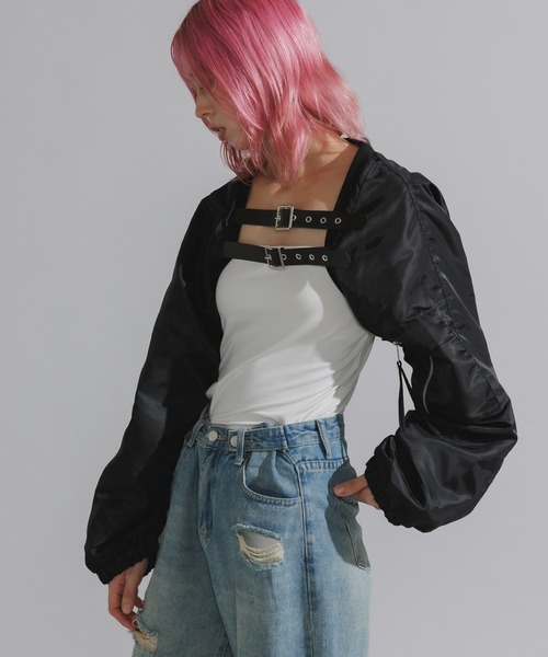 Chick（チック）の「Belt Strap Cropped Length Bomber Jacket / ベルトストラップ クロップド丈ブルゾン（ブルゾン・レディース・ブラック・FREE）」の5枚目の写真