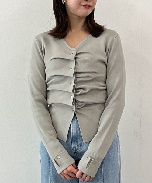 archives（アルシーヴ）の「タックボタンニットプルオーバー（ニット/セーター・レディース・ブラウン/グレー/アイボリー/ブラック/グリーン・MEDIUM）」の5枚目の写真