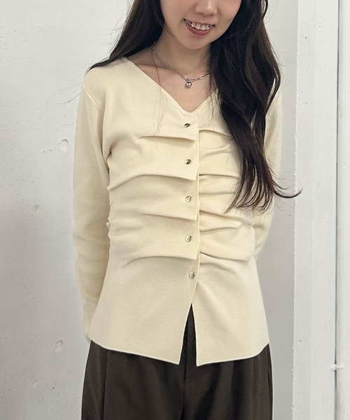 archives（アルシーヴ）の「タックボタンニットプルオーバー（ニット/セーター・レディース・ブラウン/グレー/アイボリー/ブラック/グリーン・MEDIUM）」の15枚目の写真