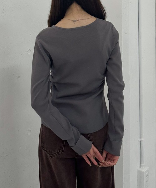 archives（アルシーヴ）の「タックボタンニットプルオーバー（ニット/セーター・レディース・ブラウン/グレー/アイボリー/ブラック/グリーン・MEDIUM）」の10枚目の写真