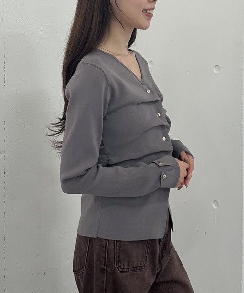 archives（アルシーヴ）の「タックボタンニットプルオーバー（ニット/セーター・レディース・ブラウン/グレー/アイボリー/ブラック/グリーン・MEDIUM）」の9枚目の写真