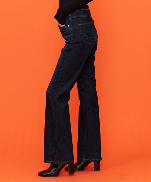 SOMETHING(サムシング)の「SOMETHING BODYFIRE フレアデニムパンツ【暖】(デニムパンツ・レディース・ダークインディゴブルー/インディゴブルー・26/27/28/29/30/31)」の15枚目の写真