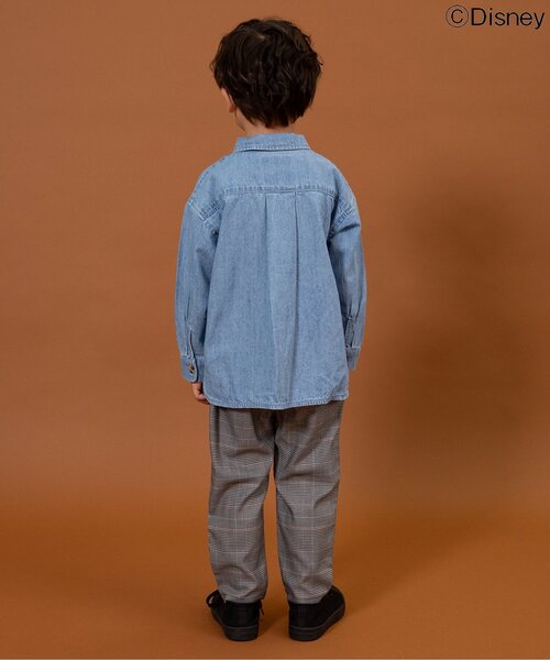 Disney（ディズニー）の「ディズニーキャラクター/デニムシャツ『ミッキーマウス』（シャツ/ブラウス・キッズ・インディゴブルー・90/100/110/120/130）」の4枚目の写真