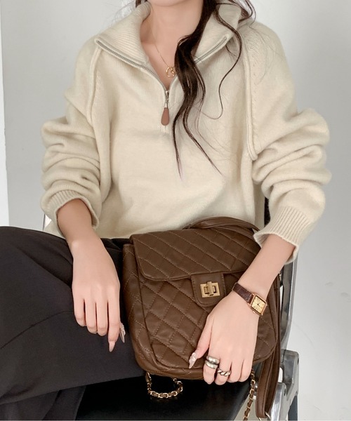 Maison Calme(メゾンカルム)の「ハーフジップニットプルオーバー ふわもち素材 ビンテージ風ジップ スタンドカラー(ニット/セーター・レディース・ホワイト/ワイン/ブラック/ベージュ/グレー・F)」の9枚目の写真