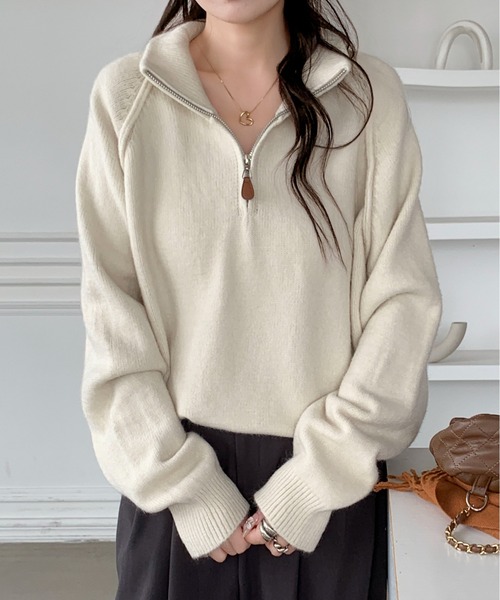 Maison Calme(メゾンカルム)の「ハーフジップニットプルオーバー ふわもち素材 ビンテージ風ジップ スタンドカラー(ニット/セーター・レディース・ホワイト/ワイン/ブラック/ベージュ/グレー・F)」の10枚目の写真