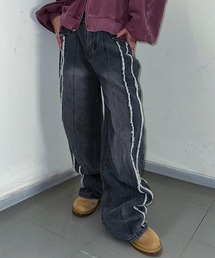 A'gem（エージェム）の「A'GEM/9 × .kom 『A'gem/エージェム』サイドデザインデニムパンツ（デニムパンツ）」