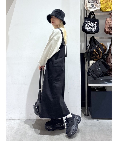 RODEO CROWNS WIDE BOWL（ロデオクラウンズワイドボウル）の「フロントジップジャンパースカート（ジャンパースカート・レディース・ブラック/ブルー/カーキ・FREE）」の2枚目の写真