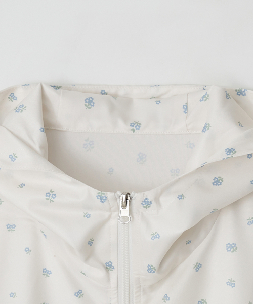 RONRON(ロンロン)の「HOODED WINDBREAKER JUMPER BLUE FLOWER(ナイロンジャケット・レディース・その他・FREE)」の8枚目の写真