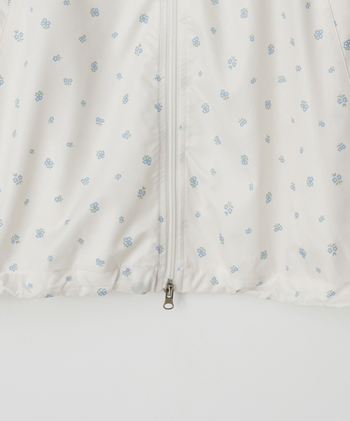 RONRON(ロンロン)の「HOODED WINDBREAKER JUMPER BLUE FLOWER(ナイロンジャケット・レディース・その他・FREE)」の6枚目の写真