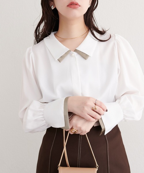 natural couture（ナチュラルクチュール）の「〈osono〉重ね衿配色ブラウス（シャツ/ブラウス・レディース・チャコールグレー/ネイビー/モカ/サックスブルー/ラベンダー/オフホワイト・FREE）」の2枚目の写真