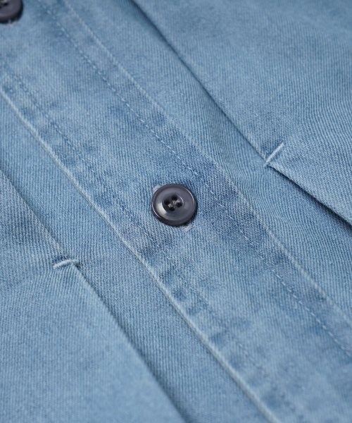 FRIZMWORKS(フリズムワークス)の「TENCEL DENIM TRUCKER HALF SHIRT _ LIGHT BLUE(シャツ/ブラウス・レディース・その他・MEDIUM/LARGE)」の4枚目の写真