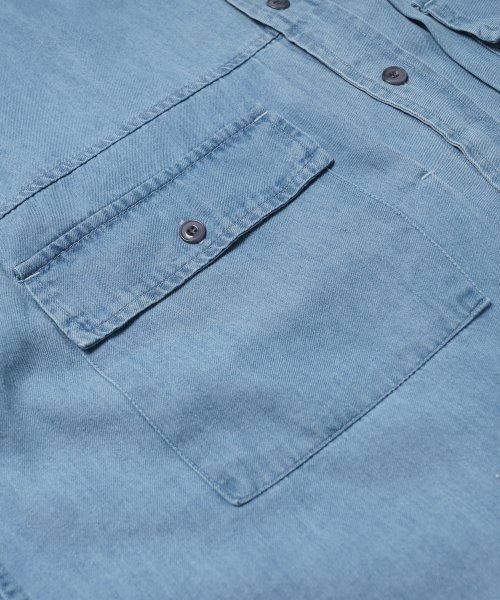 FRIZMWORKS(フリズムワークス)の「TENCEL DENIM TRUCKER HALF SHIRT _ LIGHT BLUE(シャツ/ブラウス・レディース・その他・MEDIUM/LARGE)」の5枚目の写真