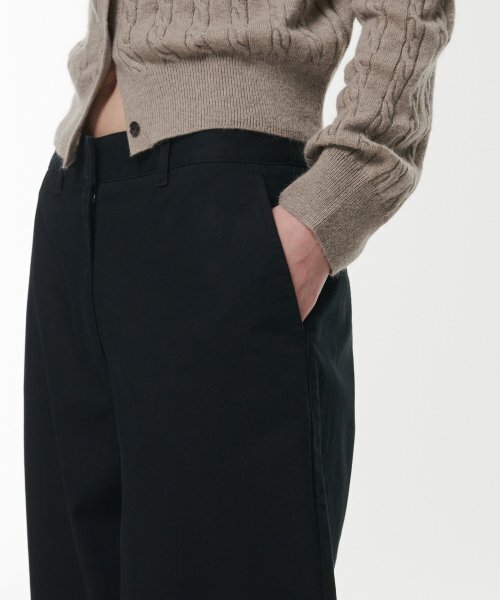 MUSINSA STANDARD WOMAN（ムシンサスタンダードウーマン）の「レディースワイドチノパンツ[ブラック]（その他パンツ・レディース・その他・30/24/25/26/27/28/29）」の4枚目の写真