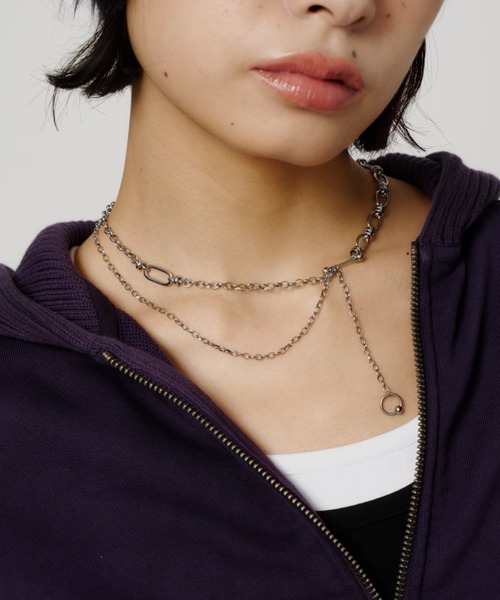 DTYYPE(ドタイプ)の「アシンメトリーチェーンネックレス(ネックレス・レディース・シルバー・FREE)」の4枚目の写真