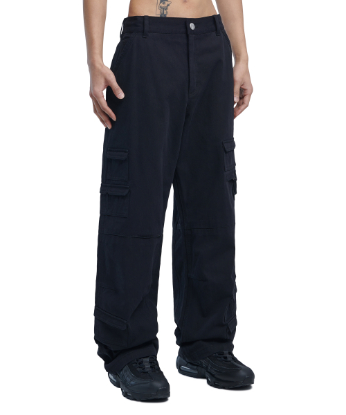 NOMANUAL(NOMANUAL)の「UTILITY CARGO PANTS - WASHED BLACK(その他パンツ・レディース・その他・LARGE/MEDIUM/SMALL)」の1枚目の写真