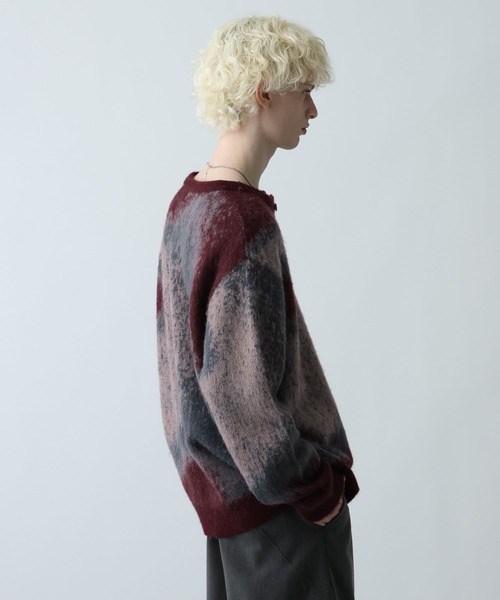 HARE（ハレ）の「グラデヘンリーネックニット(HARE)（ニット/セーター・メンズ・ブラック/グレー/レッド・FREE）」の14枚目の写真