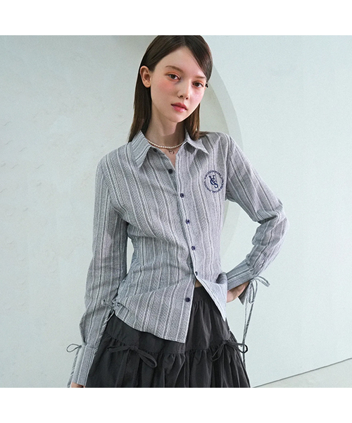 Vivacious（ビバシャス）の「Sweet Ribbon Shirring Shirt_5Colors（シャツ/ブラウス・レディース・ライトブルー/スカイブルー/ベージュ/ネイビー/ホワイト×ブルー・SMALL/MEDIUM）」の2枚目の写真