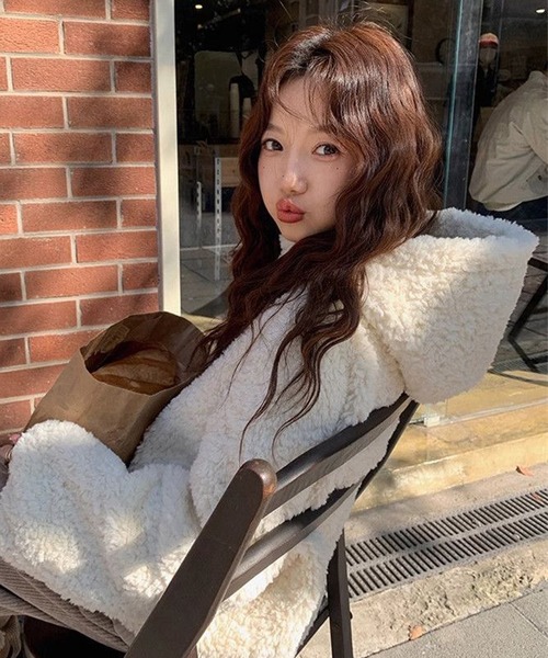 HALEY PESCA(ヘーリーペスカ)の「HALEY PESCA/フード付き もこもこムートンブルゾン(ブルゾン・レディース・アイボリー/ブラウン・MEDIUM/SMALL)」の7枚目の写真