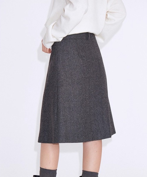 Fano Studios(ファノ ストゥディオズ)の「フロントタック Aラインスカート FD25B021【Fano Studios】【2025AW】(スカート・レディース・グレー・S/M/L)」の4枚目の写真