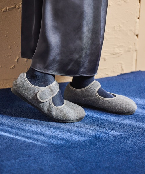 niko and...（ニコアンド）の「オリジナルストラップシューズ（パンプス・レディース・ドット/グレー/ブラック/レオパード/アニマル/ブラック系その他・LARGE/MEDIUM）」の3枚目の写真