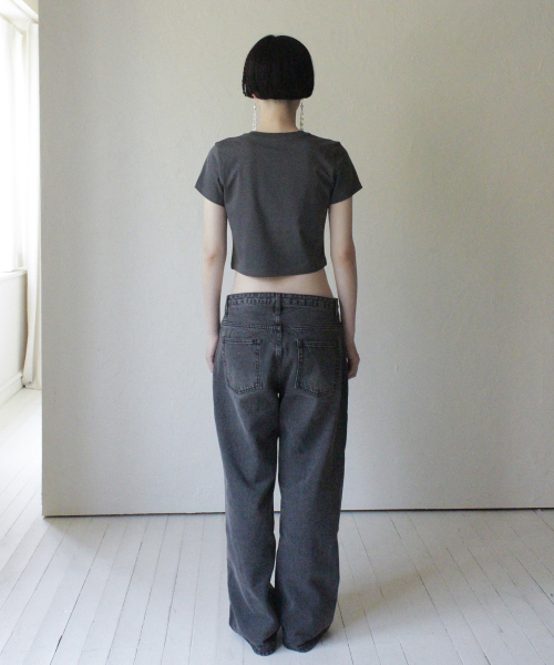 RUBATI（ルバティ）の「ロゴクロップTシャツ_チャコール（Tシャツ/カットソー・レディース・その他・size2/size1）」の5枚目の写真