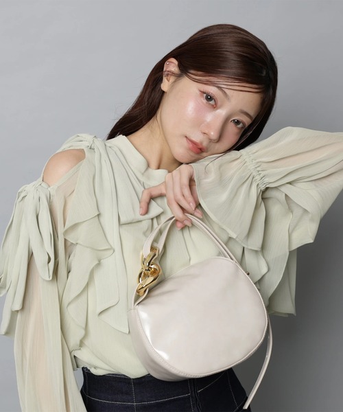 Apuweiser-riche(アプワイザーリッシェ)の「楊柳フリルブラウス(シャツ/ブラウス・レディース・オフホワイト/グリーン系その他2/ブラック系その他2/ピンク・1/2)」の5枚目の写真