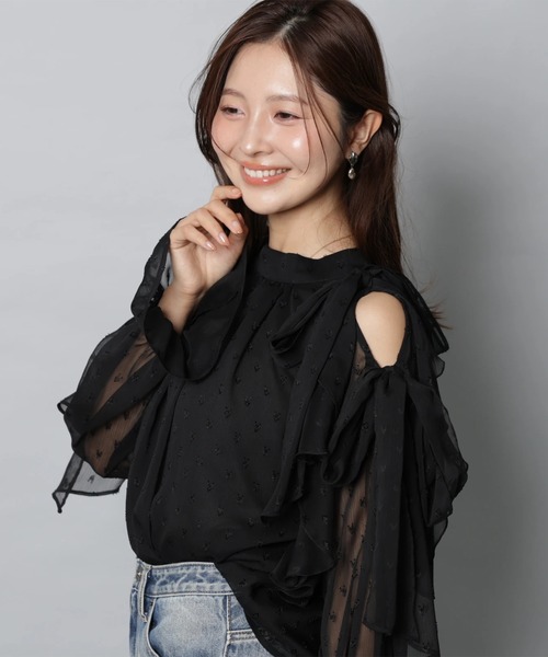 Apuweiser-riche(アプワイザーリッシェ)の「楊柳フリルブラウス(シャツ/ブラウス・レディース・オフホワイト/グリーン系その他2/ブラック系その他2/ピンク・1/2)」の11枚目の写真