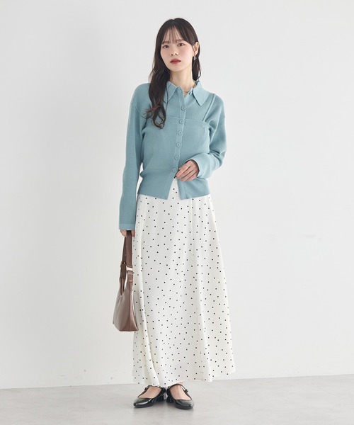 earth music&ecology(アースミュージックアンドエコロジー)の「襟付きニットアンサンブル(ニット/セーター・レディース・ブルー/グレイッシュベージュ/ブラック・FREE)」の12枚目の写真