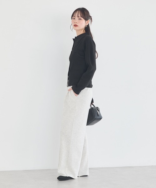 earth music&ecology(アースミュージックアンドエコロジー)の「襟付きニットアンサンブル(ニット/セーター・レディース・ブルー/グレイッシュベージュ/ブラック・FREE)」の20枚目の写真