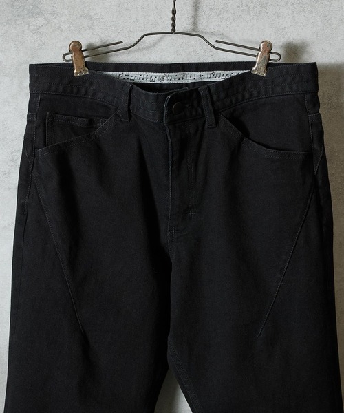 NUMBER (N)INE(ナンバーナイン)の「TAPERED SKINNY DENIM JEANS BLACK ONE WASH / テーパード スキニー デニム ブラック ジーンズ ワンウォッシュ(デニムパンツ・メンズ・ブラック・4/3/2)」の2枚目の写真